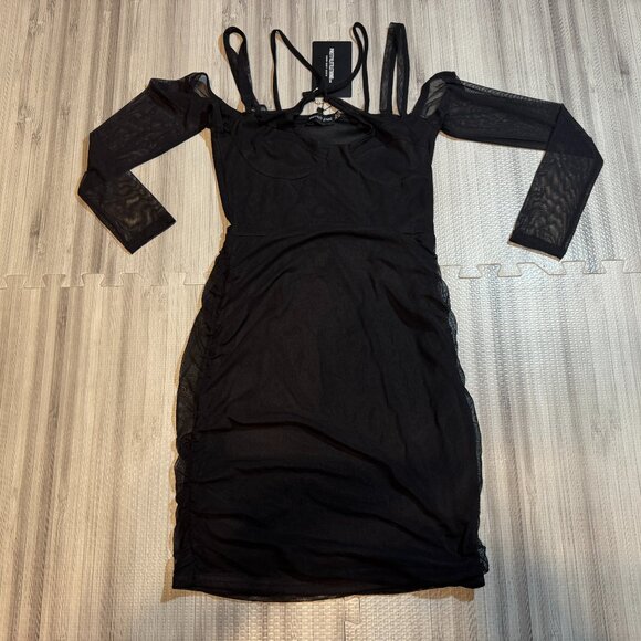 NWT PrettyLittleThing Women's Black Ring Halter Neck Ruched Bodycon Dress - Picture 1 of 3